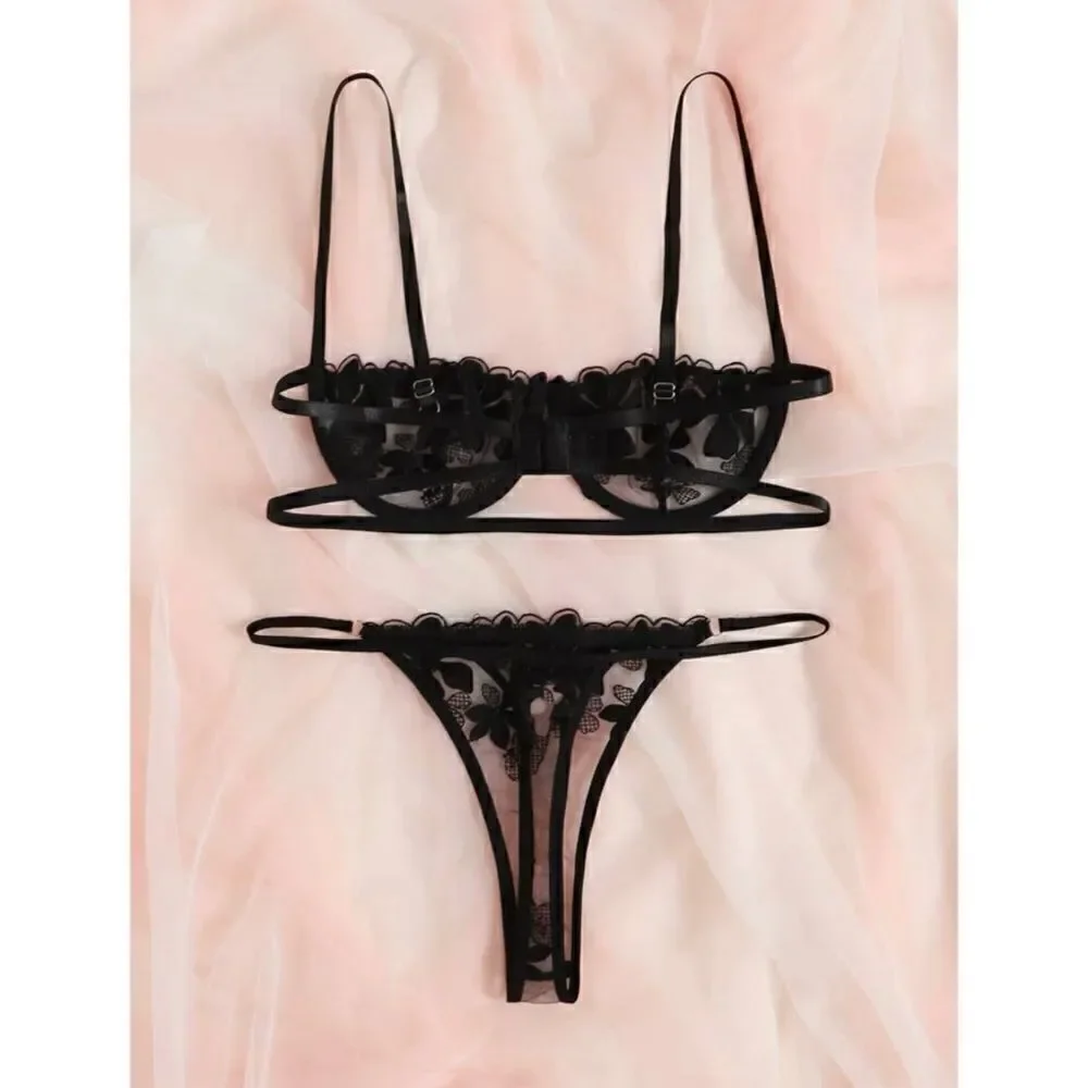 Femme Fatale sexy mesh